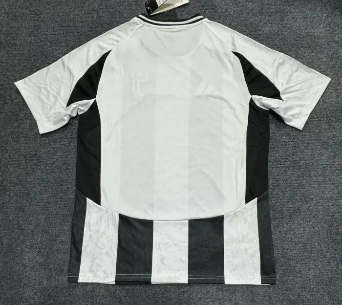 Juventus 24/25 Home Kit