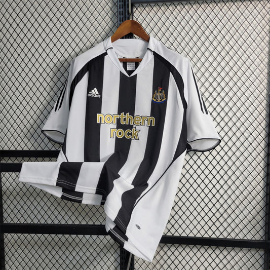 Newcastle United Retro Jersey 2004-06 Home